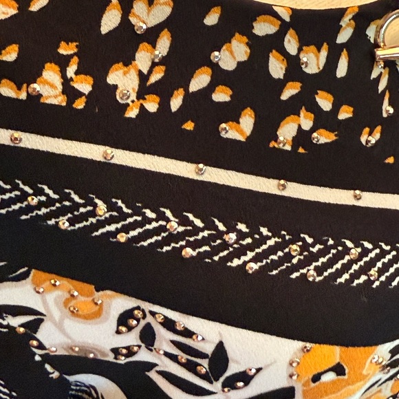 JM Collection Floral Chain Poly Span Tunic Top Black White Gold Toggles Med - Picture 8 of 15